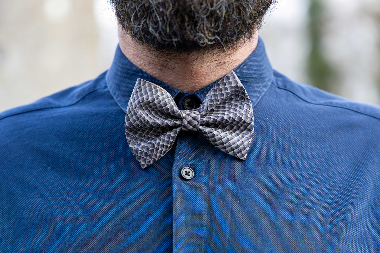 Bow tie