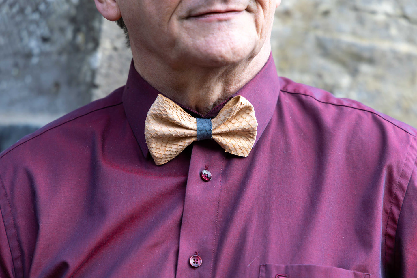 Bow tie