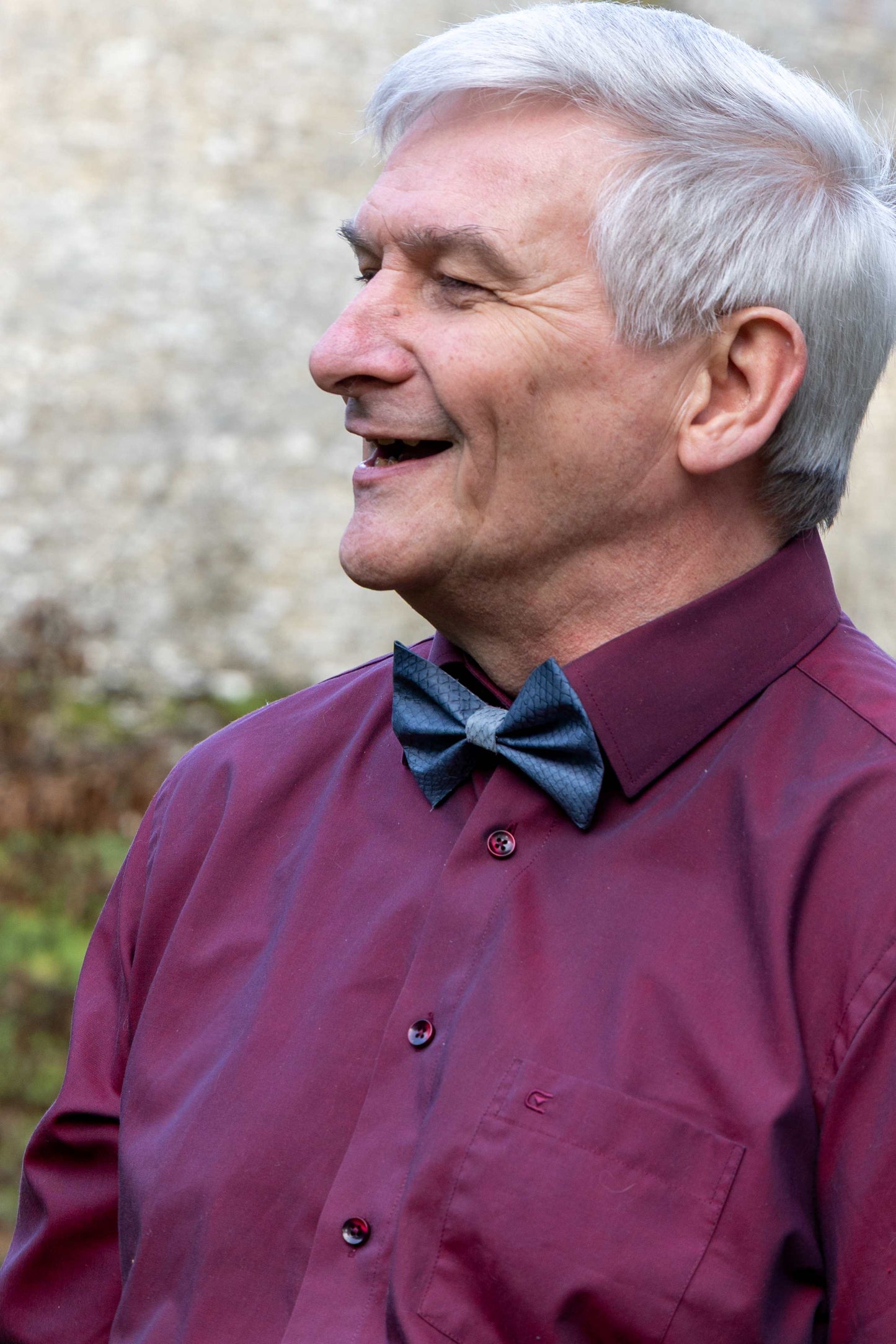 Bow tie