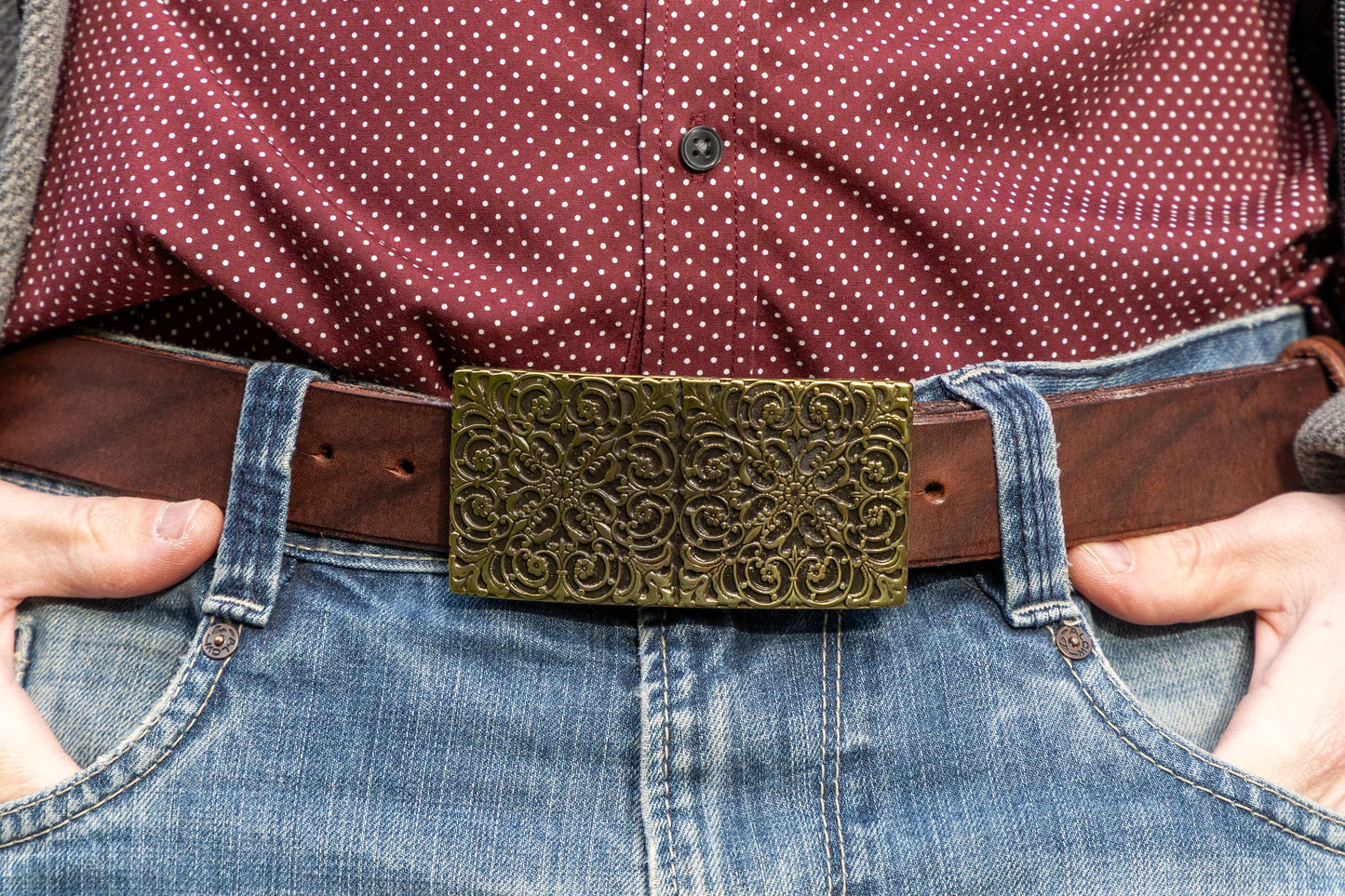 Orient buckle
