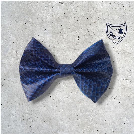 Nœud papillon cuir de saumon homme | femme bleu marine et noir, fabriqué en Belgique, vue de face